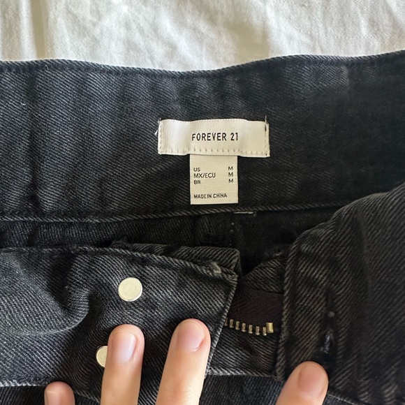 Black Denim Skirt NEW - Picture 3 of 3